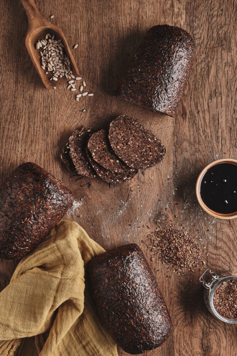 Vollkornschwarzbrot - Hinkel